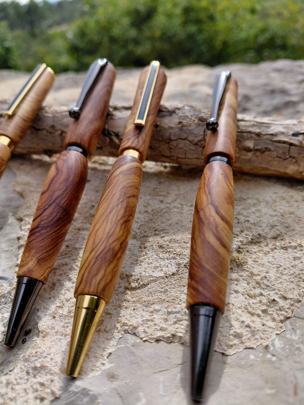 Stylos artisanaux olivier Stylos en bois d'olivier fabrication artisanale française