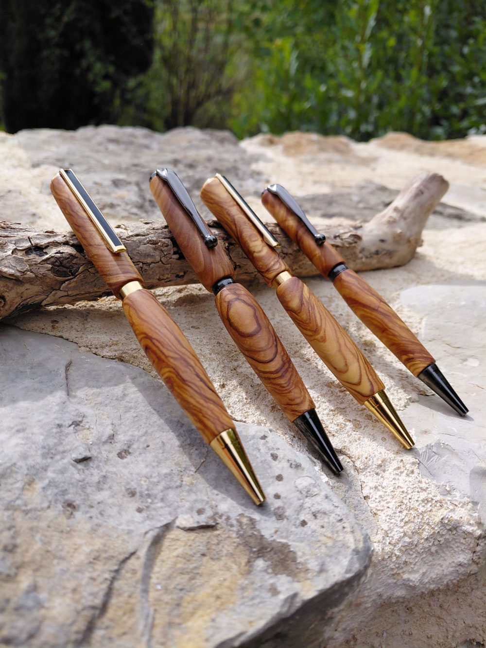 Stylos en olivier faits main Stylos artisanaux en bois d'olivier pièces uniques