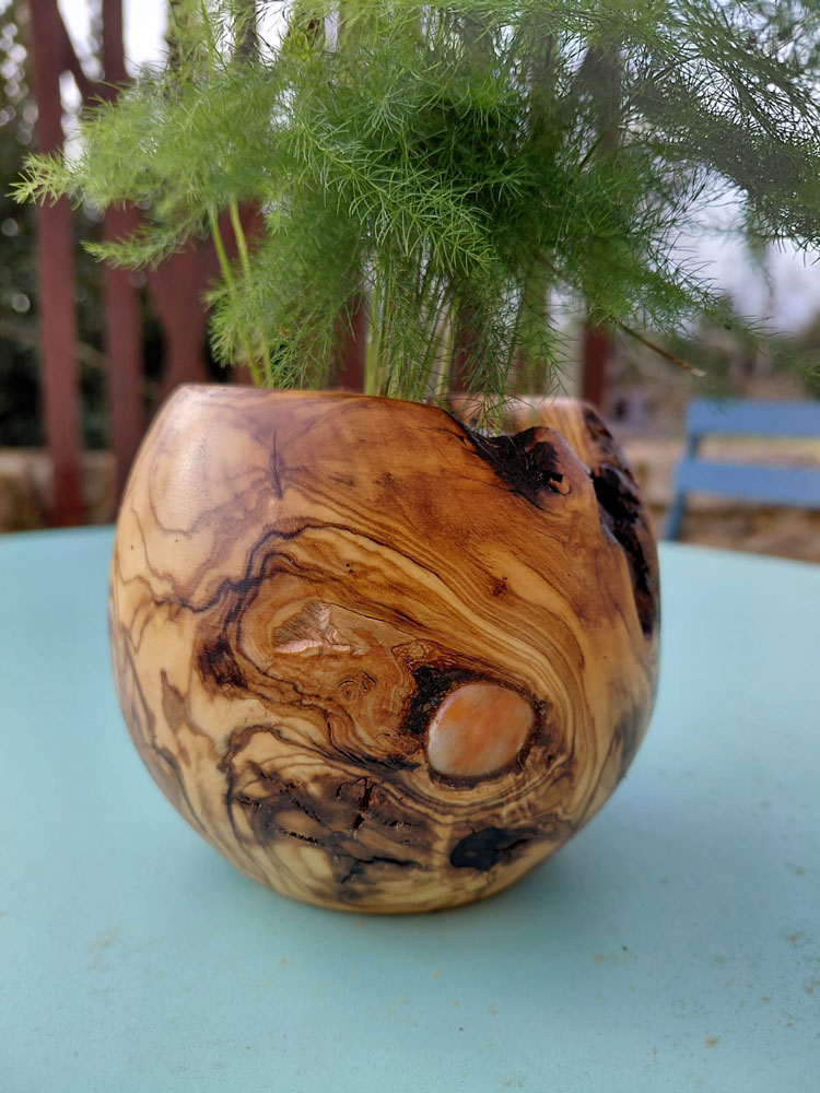 Cache-pot en olivier Cache-pot artisanal en bois d'olivier
